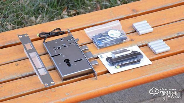 開啟智能生活第一步 米家推拉式智能門鎖體驗 開啟智能生活第一步 米家推拉式智能門鎖體驗