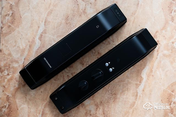 德施曼R7人臉識別智能鎖,換一個更加輕松的方式進家門 德施曼R7人臉識別智能鎖,換一個更加輕松的方式進家門