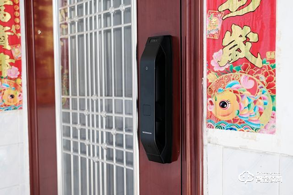 德施曼R7人臉識別智能鎖,換一個更加輕松的方式進家門 德施曼R7人臉識別智能鎖,換一個更加輕松的方式進家門