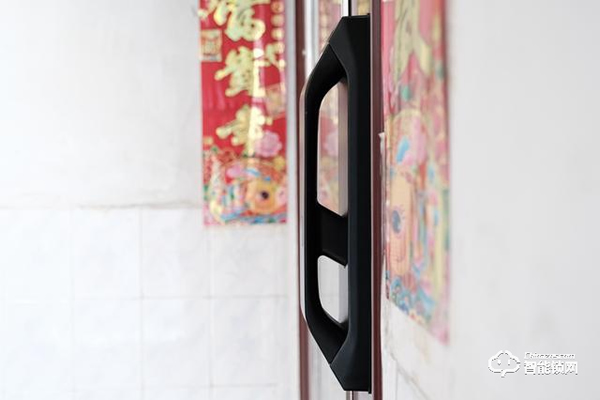 德施曼R7人臉識別智能鎖,換一個更加輕松的方式進家門 德施曼R7人臉識別智能鎖,換一個更加輕松的方式進家門