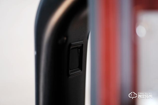 德施曼R7人臉識別智能鎖,換一個更加輕松的方式進家門 德施曼R7人臉識別智能鎖,換一個更加輕松的方式進家門