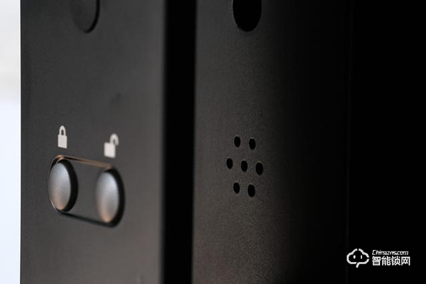 德施曼R7人臉識別智能鎖,換一個更加輕松的方式進家門 德施曼R7人臉識別智能鎖,換一個更加輕松的方式進家門