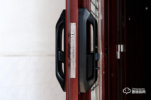 德施曼R7人臉識別智能鎖,換一個更加輕松的方式進家門 德施曼R7人臉識別智能鎖,換一個更加輕松的方式進家門