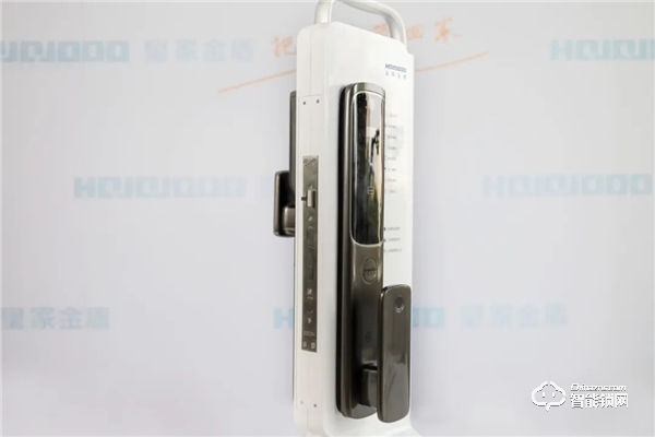 皇家金盾M30貓眼全自動指紋鎖開箱鑒賞