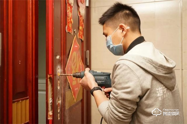 智能貓眼加持安全,螢石DL30VS視頻智能鎖體驗 智能貓眼加持安全,螢石DL30VS視頻智能鎖體驗