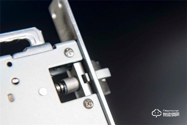 簡配安全不減，鑰匙終結者，體驗米家智能門鎖青春版