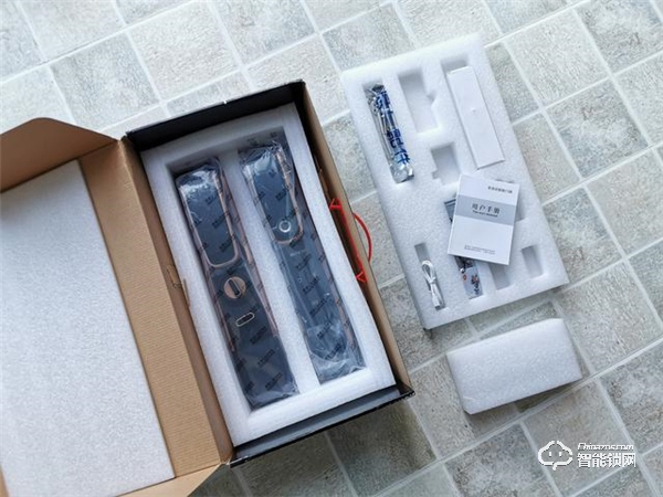 用了指紋鎖，才知道出門多便捷！希箭C1智能門鎖測評