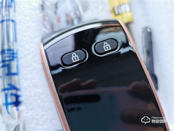 用了指紋鎖，才知道出門多便捷！希箭C1智能門鎖測評