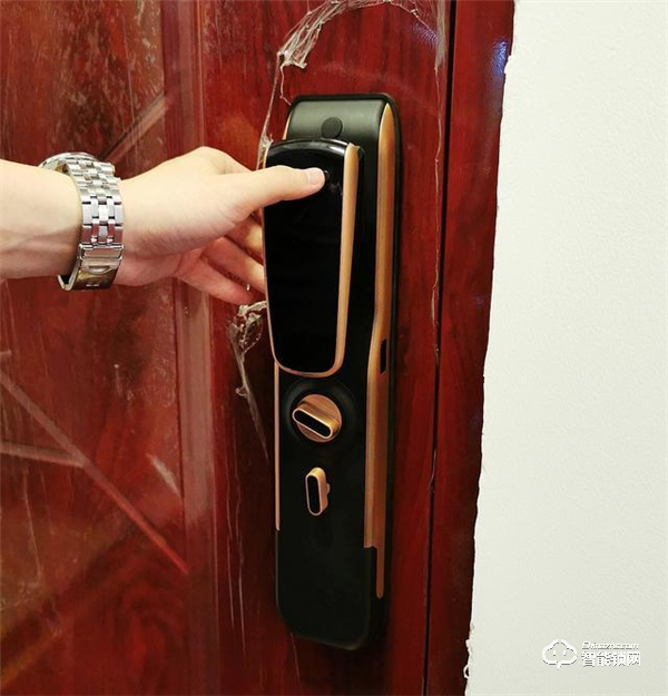 用了指紋鎖，才知道出門多便捷！希箭C1智能門鎖測評