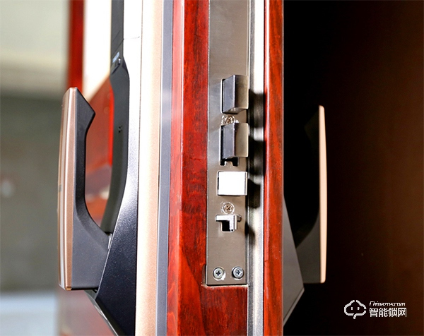 真“帝王”范兒，三星智能鎖SHP-DP609評測：推拉上手無門檻