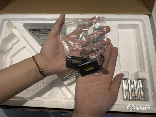 華為系史上性價(jià)比最高智能鎖,VOC指紋鎖x8初體驗(yàn)測(cè)評(píng) 華為系史上性價(jià)比最高智能鎖,VOC指紋鎖x8初體驗(yàn)測(cè)評(píng)