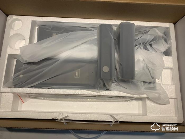 華為系史上性價(jià)比最高智能鎖，VOC指紋鎖x8初體驗(yàn)測(cè)評(píng)