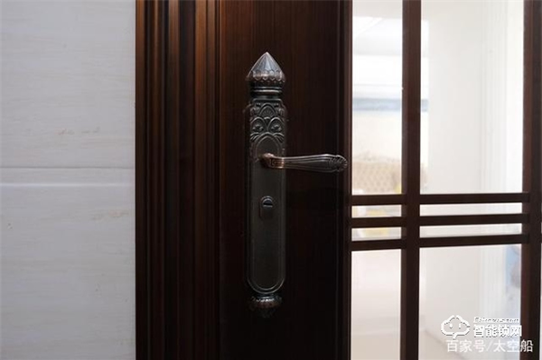 德施曼V8智能門鎖，以專業之名去守護我的家門