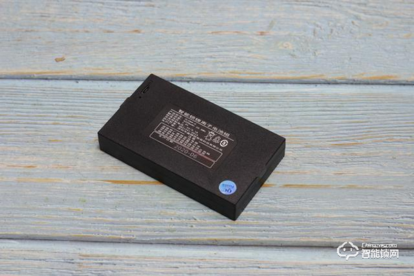 自帶貓眼遠(yuǎn)程監(jiān)控于一體：小益X6智能鎖