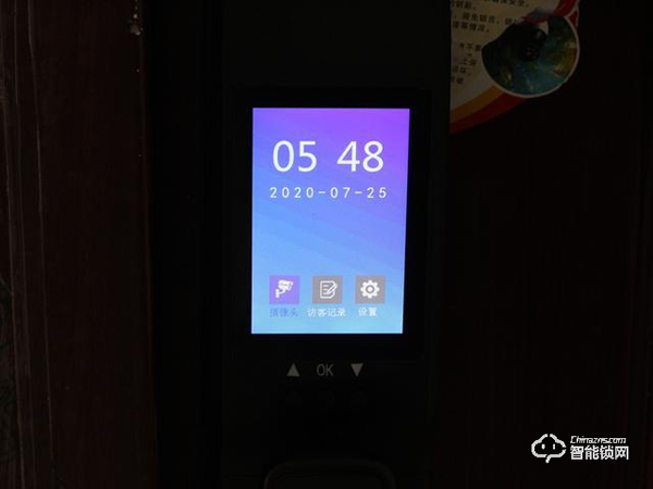 自帶貓眼遠(yuǎn)程監(jiān)控于一體：小益X6智能鎖
