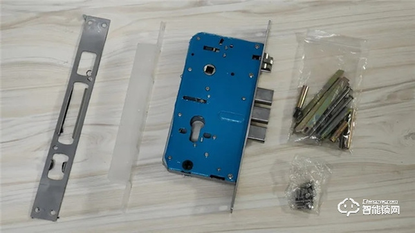 測評 | 金指碼全自動指紋鎖X3:輕奢、時尚、安全 測評 | 金指碼全自動指紋鎖X3:輕奢、時尚、安全