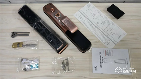 測評 | 金指碼全自動指紋鎖X3:輕奢、時尚、安全 測評 | 金指碼全自動指紋鎖X3:輕奢、時尚、安全