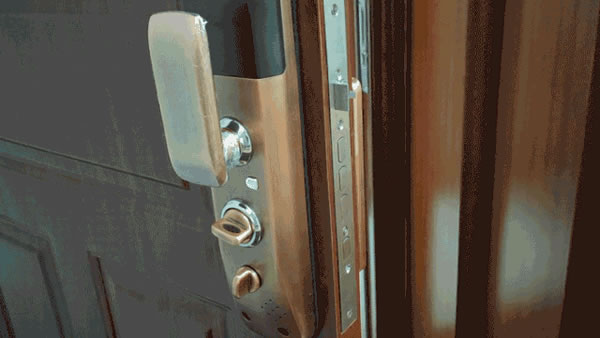 測評 | 金指碼全自動指紋鎖X3:輕奢、時尚、安全 測評 | 金指碼全自動指紋鎖X3:輕奢、時尚、安全