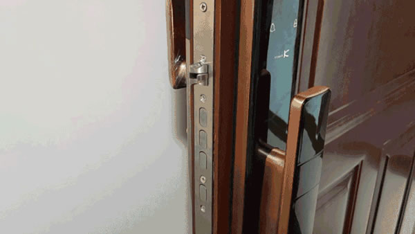 測評 | 金指碼全自動指紋鎖X3:輕奢、時尚、安全 測評 | 金指碼全自動指紋鎖X3:輕奢、時尚、安全