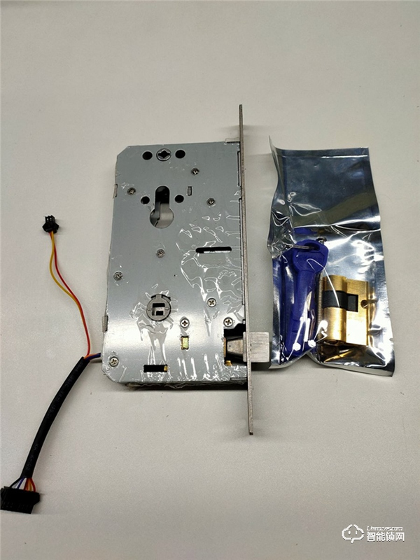 輕租智能鎖真實測評：租的放心，管的省心