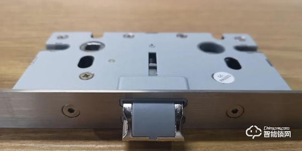 頂固安全門鎖ND100評測:簡而不凡,給家庭多重守護 頂固安全門鎖ND100評測:簡而不凡,給家庭多重守護