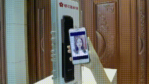 真實測評|我們嘗試用照片視頻騙過櫻花R9全自動3D人臉識別智能鎖 真實測評|我們嘗試用照片視頻騙過櫻花R9全自動3D人臉識別智能鎖