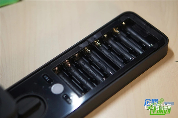 小米全自動智能門鎖評測：開門步驟簡化，一句話就能解鎖