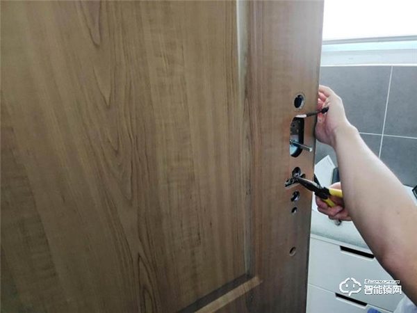 顏值、安全、智能,松下72系智能鎖使用評測 顏值、安全、智能,松下72系智能鎖使用評測