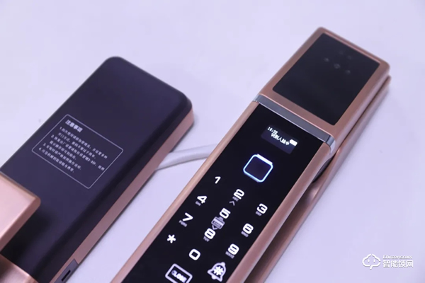 皇家金盾3D人臉識別全自動智能鎖R20D開箱圖賞 皇家金盾3D人臉識別全自動智能鎖R20D開箱圖賞