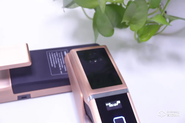 皇家金盾3D人臉識別全自動智能鎖R20D開箱圖賞 皇家金盾3D人臉識別全自動智能鎖R20D開箱圖賞