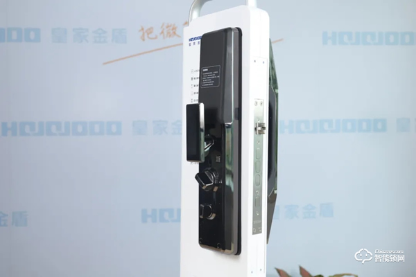 皇家金盾3D人臉識別全自動智能鎖R20D開箱圖賞 皇家金盾3D人臉識別全自動智能鎖R20D開箱圖賞