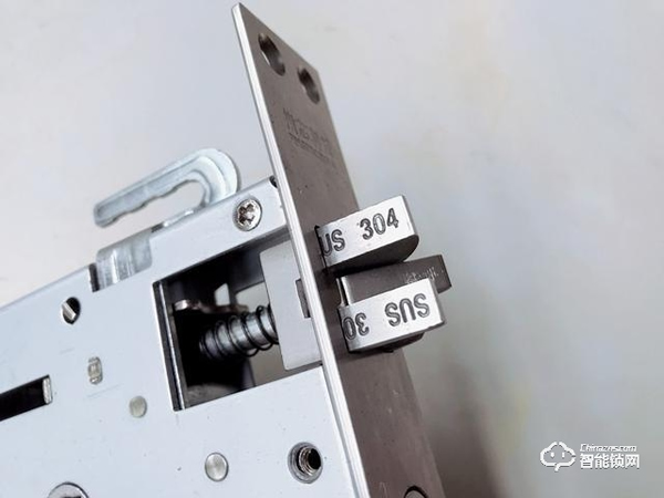 安全防盜智能鎖，實用更安心，小益X6S指紋鎖評測