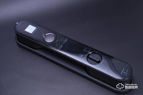 Aqara全自動(dòng)智能推拉鎖D100，讓我成為全村最靚的仔