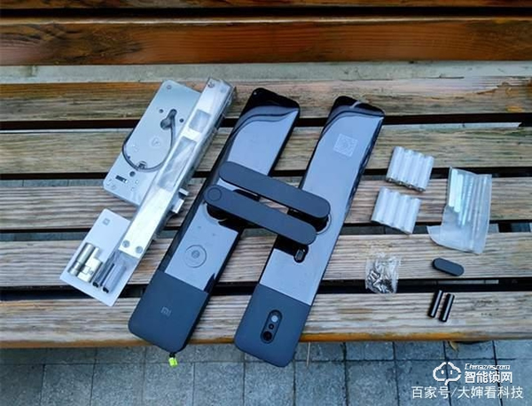 老丟鑰匙不如扔掉鑰匙，讓你家的門更加安全，小米智能門鎖E體驗