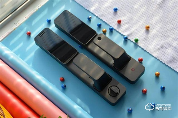 米家推拉式指紋鎖評測：顏值與實力共存，6種開鎖方式全家通用