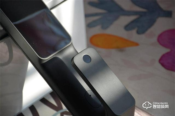 米家推拉式指紋鎖評測：顏值與實力共存，6種開鎖方式全家通用