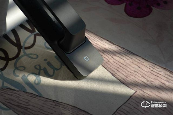 米家推拉式指紋鎖評測：顏值與實力共存，6種開鎖方式全家通用