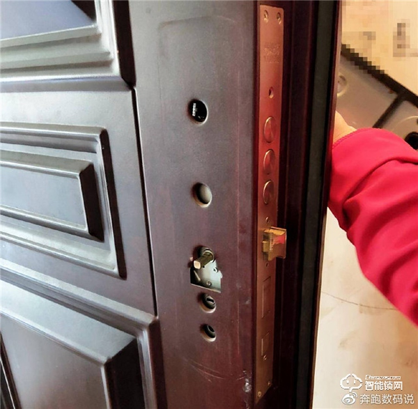 3D人臉識別開門,給家全方位守護:德施曼R8人臉智能鎖體驗 3D人臉識別開門,給家全方位守護:德施曼R8人臉智能鎖體驗