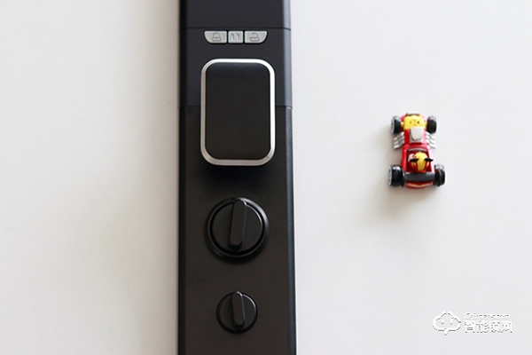 指靜脈識別+視頻語音對講,安全“看”得見:樸墅P89指靜脈智能鎖評測體驗 指靜脈識別+視頻語音對講,安全“看”得見:樸墅P89指靜脈智能鎖評測體驗