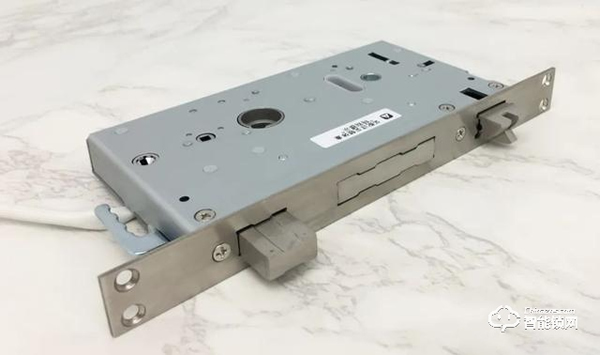 分享海爾智家E18智能門鎖從安裝到使用的智慧體驗(yàn)