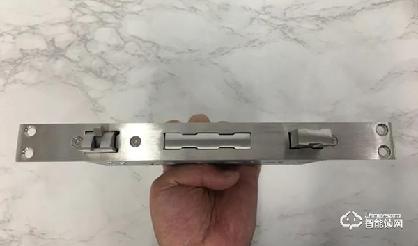 分享海爾智家E18智能門鎖從安裝到使用的智慧體驗(yàn)