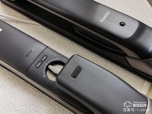 自從裝了帶可視貓眼的智能門鎖，再也不用擔心女朋友一個人在家了