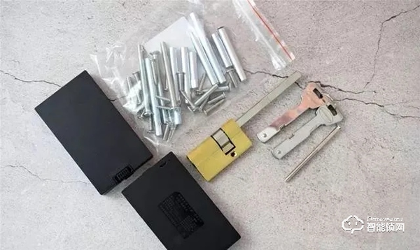 沒有不滿意，只有更高級！全自動智能鎖——德施曼Q5