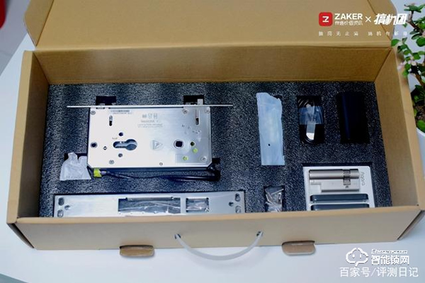 一握開(kāi)啟智能家——Aqara 全自動(dòng)智能推拉鎖 D100體驗(yàn) 一握開(kāi)啟智能家——Aqara 全自動(dòng)智能推拉鎖 D100體驗(yàn)