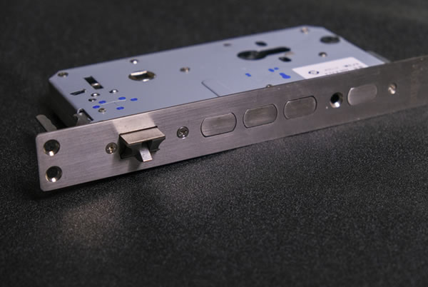 智能門鎖也帶大屏？金指碼云貓眼全自動智能鎖MK1體驗評測