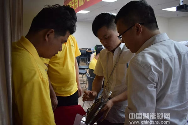 熱烈祝賀榮事達(dá)智能鎖經(jīng)銷商交流學(xué)習(xí)會(huì)圓滿召開 熱烈祝賀榮事達(dá)智能鎖經(jīng)銷商交流學(xué)習(xí)會(huì)圓滿召開