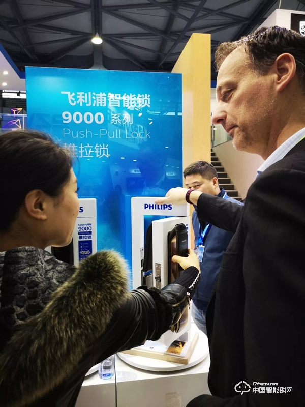 飛利浦智能鎖驚艷亮相2019AWE，用科技暢享美好生活！
