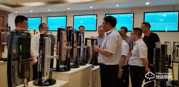 四川省閬中市楊德宇市長一行蒞臨豪力士考察指導(dǎo) 四川省閬中市楊德宇市長一行蒞臨豪力士考察指導(dǎo)