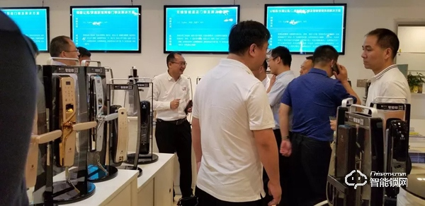 四川省閬中市楊德宇市長一行蒞臨豪力士考察指導(dǎo) 四川省閬中市楊德宇市長一行蒞臨豪力士考察指導(dǎo)