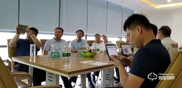 四川省閬中市楊德宇市長一行蒞臨豪力士考察指導(dǎo) 四川省閬中市楊德宇市長一行蒞臨豪力士考察指導(dǎo)